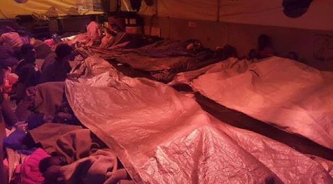 Akdeniz'de kurtarılan göçmenler Libya'ya dönmek istemiyor