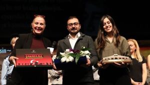 "Aziz Nesin Vapuru" Büyükçekmece'de sahnelendi