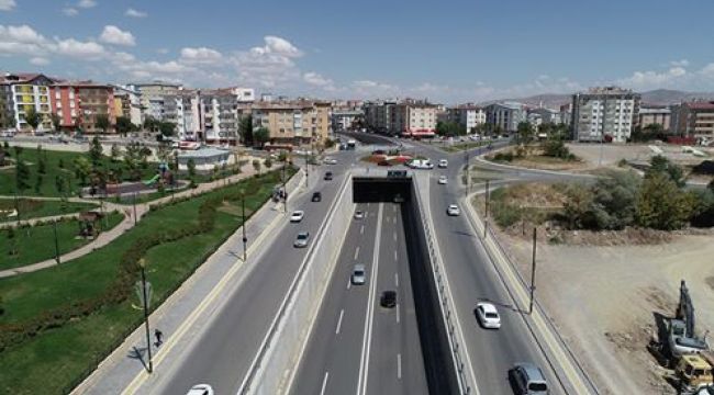 BAŞKAN AYDIN'IN ULAŞIM PROJELERİ ÖDÜLLENDİRİLDİ...