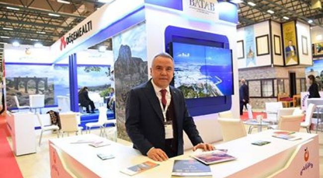 Başkan Böcek EMITT'te Antalya'yı tanıtıyor