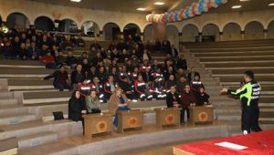 BELEDİYE SÜRÜCÜLERİ VE OPERATÖRLERİNE TRAFİK EĞİTİMİ