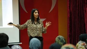 ÇOCUĞUNUZ GÖZ DAMLASI KULLANMAYA BAŞLADIYSA DİKKAT