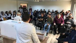 En özel müzeciler sınıfta arkeolojik kazı yaptı