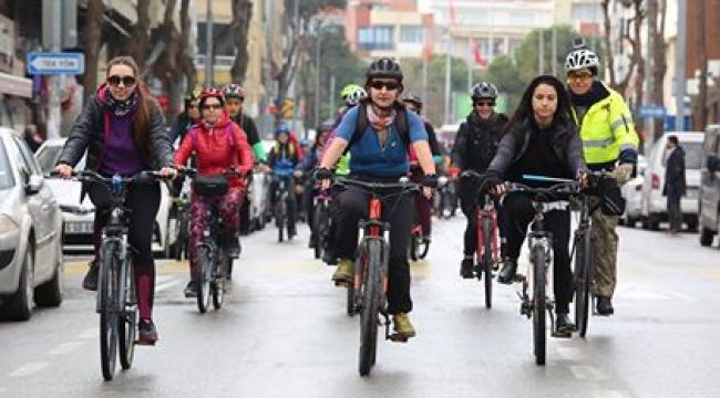 Gaziemirliler yeni yıl için pedalladı