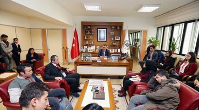 *Gençler Yenimahalle'de