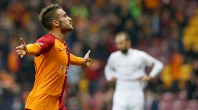 Gözyaşlarını tutamadı