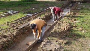 HALI SAHALAR İLE GENÇLERİN HAYATINA YÖN VERİYOR 
