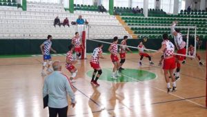 HBB ERKEK VOLEYBOL TAKIMI 18. HAFTAYI DA GALİP KAPATTI 