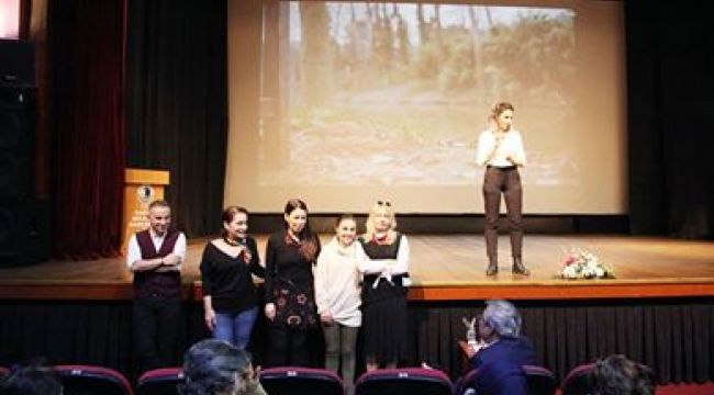 MEME KANSERİ BELGESEL FİLMİ "YÜZLEŞME" KARTAL'DA GÖSTERİLDİ