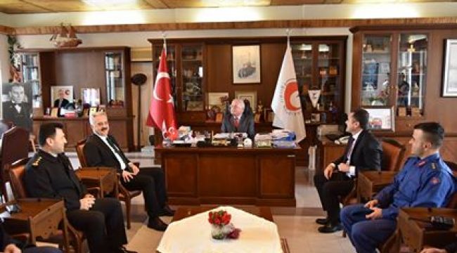 Vali Seymenoğlu'ndan Eğirdir Belediyesi'ne ziyaret 