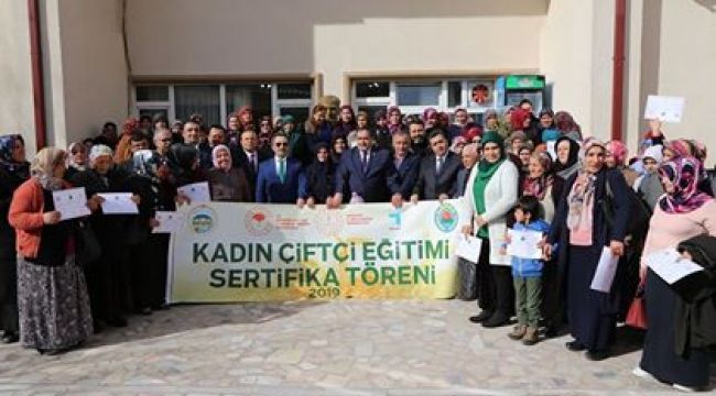 Valimiz Ali Mantı Kadın Çiftçi Eğitim Sertifika Törenine Katıldı