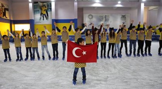 16 bin öğrenci buz pistiyle mutlu oldu