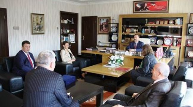 Ankara'nın Çubuk ilçesinde Çubuk Belediyesi Uluslararası Açık Satranç Turnuvası protokolü imzalandı.