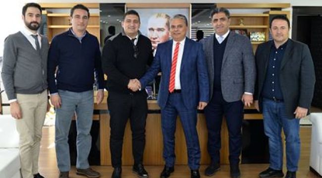 Antalyaspor yönetiminden Başkan Uysal'a ziyaret