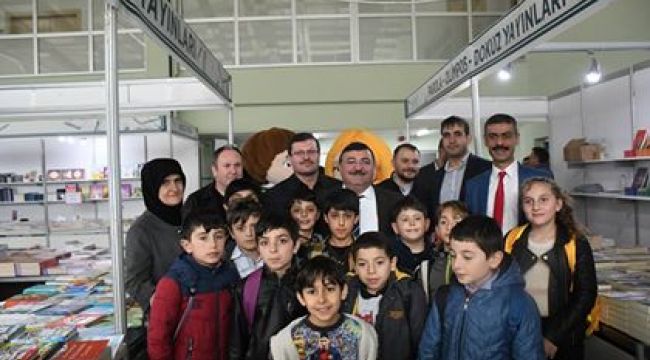 ARTVİN BELEDİYESİ 1. KİTAP FUARINA YOĞUN İLGİ