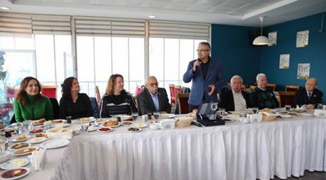 Başkan Akpınar muhtarlarla buluştu Başkan Akpınar muhtarlarla buluştu 