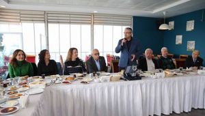 Başkan Akpınar muhtarlarla buluştu Başkan Akpınar muhtarlarla buluştu 