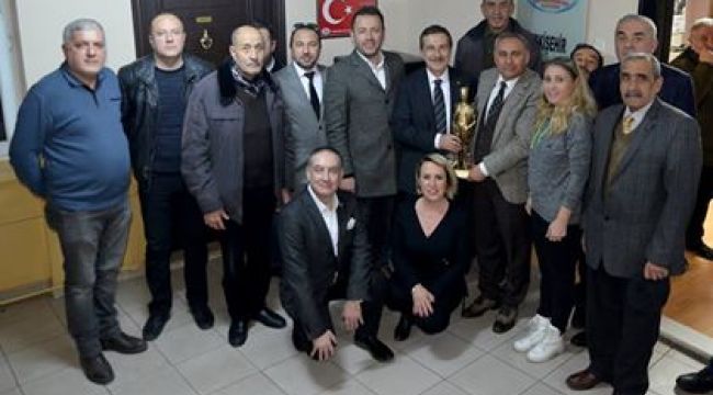 BAŞKAN ATAÇ EMLAKÇI ESNAFI İLE GÖRÜŞTÜ