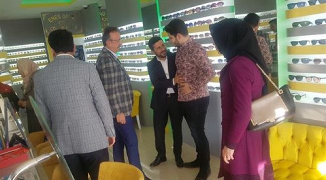 BAŞKAN SEÇEN, AK PARTİ BELEDİYE BAŞKAN ADAYI RASİM ARI İLE SEÇİM GEZİSİNE KATILDI