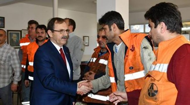 Başkan Zihni Şahin, Karayolları işçileriyle buluştu