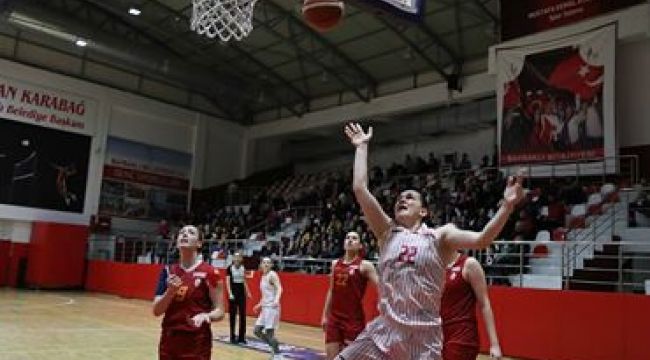 BAYRAKLI'NIN PERİLERİ FIRTINA GİBİ ESİYOR