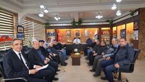 BEDESTEN ESNAFINA TAPULARI DAĞITILDI