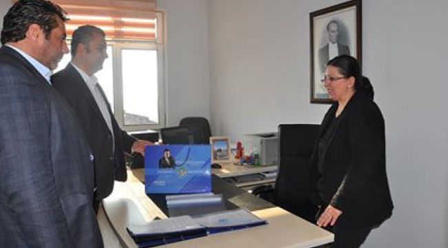 BELEDİYE BAŞKANI ULAŞ YURDAKUL'DAN MALKARA İLÇE SEÇİM KURULU MÜDÜRÜ AYNUR YURT'A ZİYARET