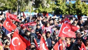 Bilal Uludağ'ın mahalle toplantıları mitinge dönüşüyor