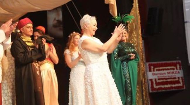 "BİNBİR GECE MASALLARI" TİYATRO OYUNU BÜYÜK BEĞENİ TOPLADI