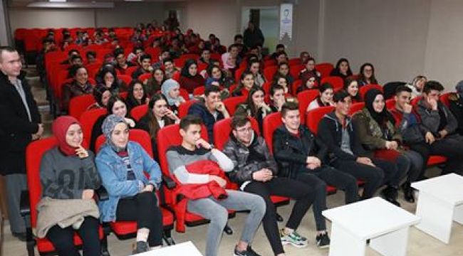 BÜYÜKŞEHİR ÖĞRENCİLERİN UFKUNU AÇIYOR