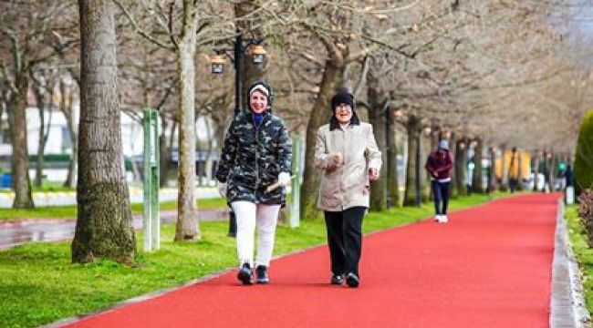 Büyükşehir yürüyüş ve koşu yolunu yeniledi