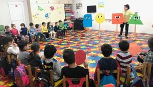 Çarşı ÇKSM'li Minikler Şekilleri Hikâyeyle Öğrendi