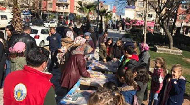 Çocuklar Tarihe Yolculuk Yaptı Yaşıtlarına Oyuncak Dağıttı