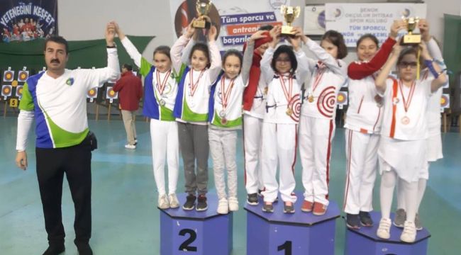 Çubuklu Okçular 5 Kupa, 9 Madalya Kazandı