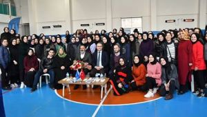 DURSUN ALİ ERZİNCANLI ŞİİRLERİYLE MEST ETTİ