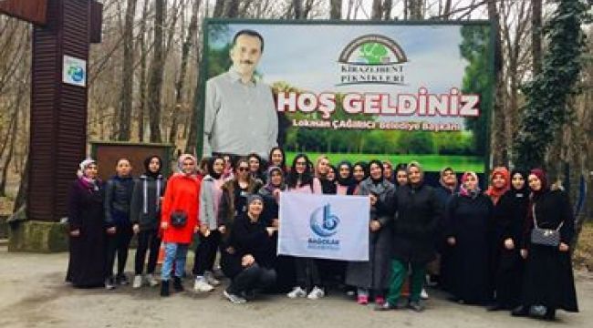 Ev hanımları önce fitness sonra piknik yapıyor 