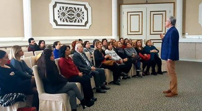 EVLİLİK VE YAŞAM OKULU'NDA KONU: SEVGİ 