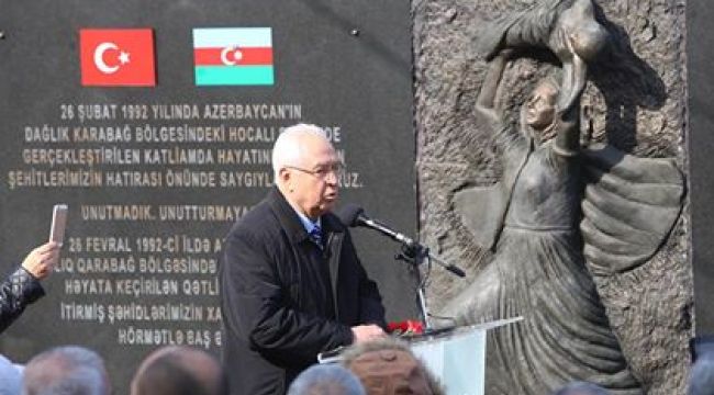 Hocalı katliamı kurbanları Karabağlar'da anıldı