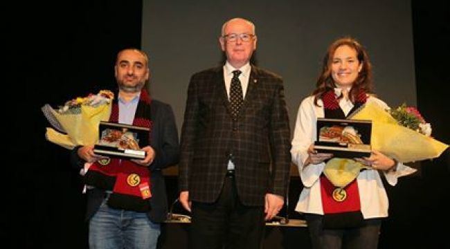 İsmail Saymaz ve Nevşin Mengü Odunpazarı'ndagazeteciliği anlattı