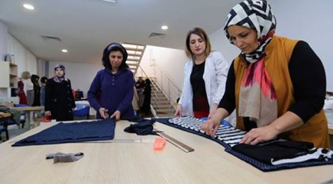 *Kadın Sığınma Evine giysi desteği