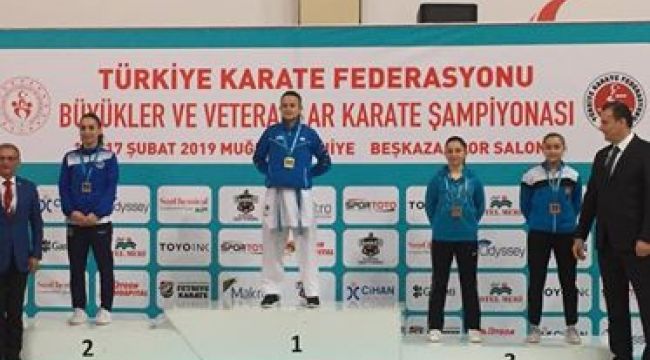 Kağıtspor, karatede Türkiye şampiyonu