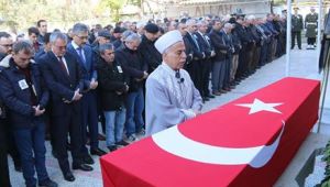 Kıbrıs Gazisi Toprağa Verildi