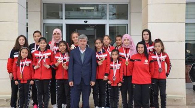 Köyceğiz Belediyespor Bayan Güreşçilerinden Madalya Yağmuru.(12 Şubat 2019)