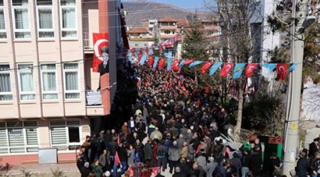 Millet İttifakı adayı Saffet Acar'ın seçim bürosu yoğun bir katılımla açıldı