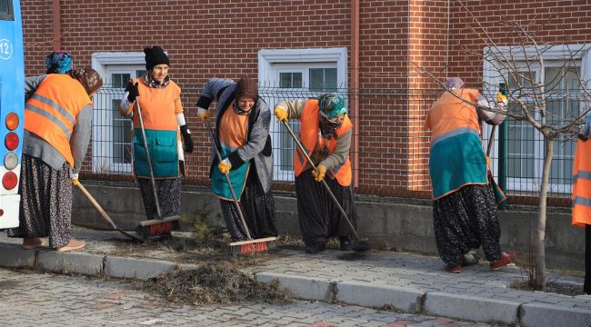 NEVŞEHİR BELEDİYESİ'NDEN MAHALLELERDE  BAHAR TEMİZLİĞİ