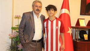 NEVŞEHİR BELEDİYESPOR ALT YAPISINDA YETİŞEN EFEKANKARAYAZI ,U-14 MİLLİ TAKIM KAMPINA DAVET EDİLDİ