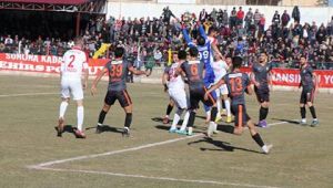 NEVŞEHİR BELEDİYESPOR ERZİNSPOR'U 1-0 YENDİ