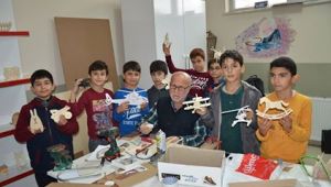 ONLAR GELECEĞİN SANATÇILARI 