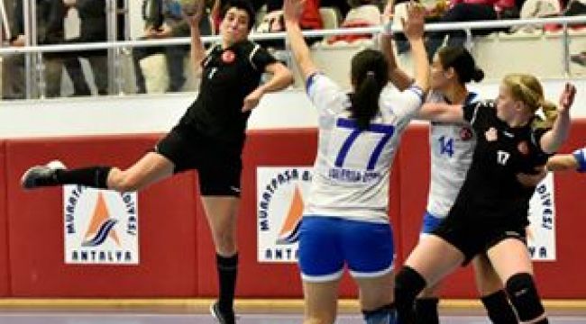 Paşa'nın Melekleri zirveye göz kırptı