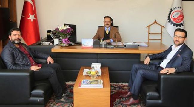 SAĞLIK-SEN'DEN BAŞKAN CAHAN'A TEŞEKKÜR PLAKETİ